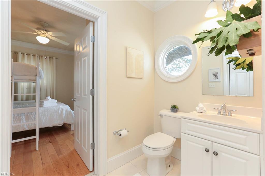 822 W Ocean View AVE