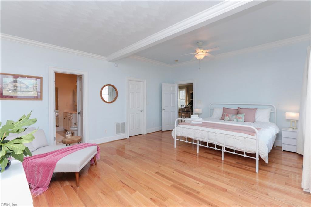 822 W Ocean View AVE