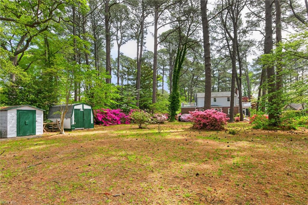 433 Hariton CT
