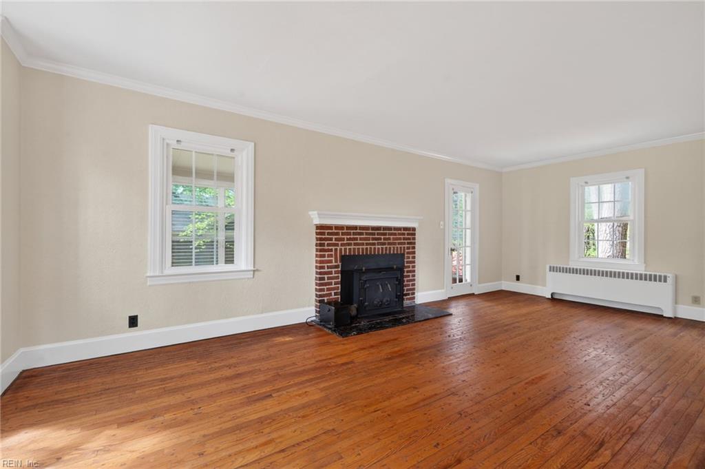 433 Hariton CT
