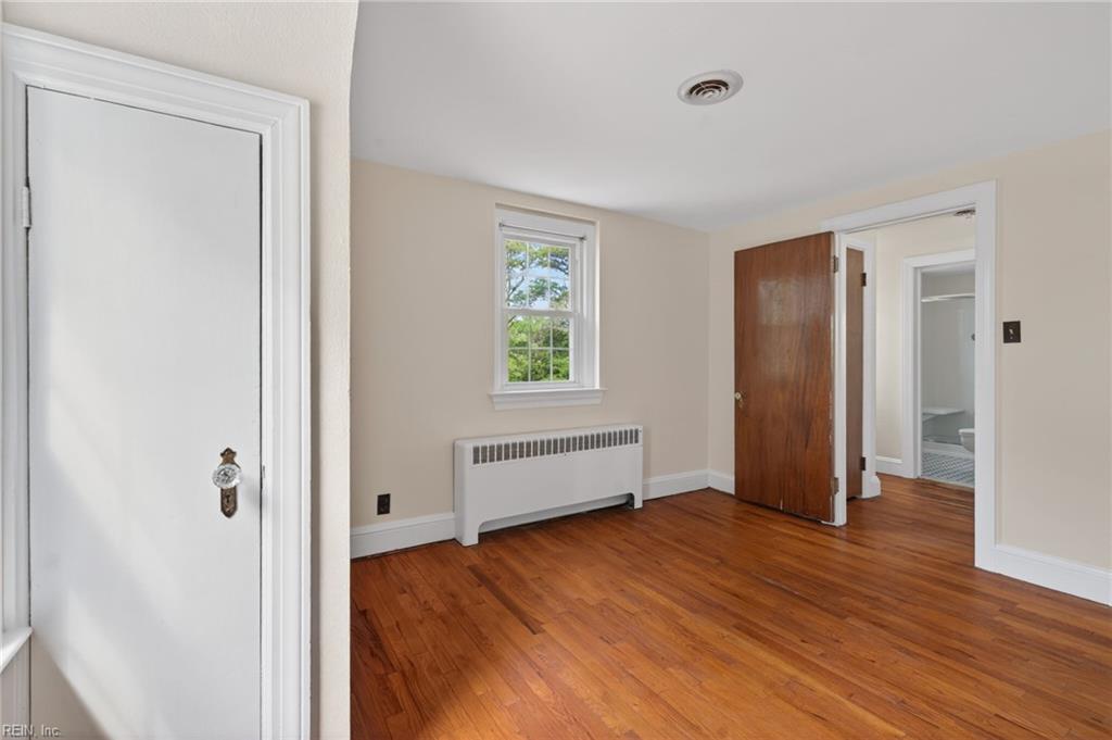 433 Hariton CT