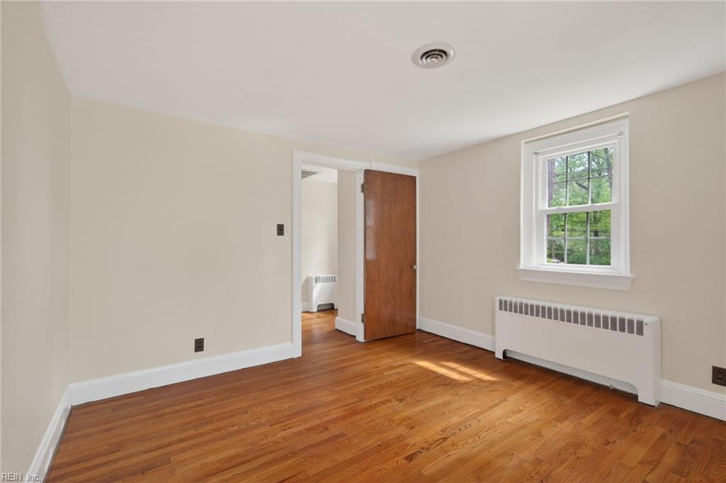 433 Hariton CT