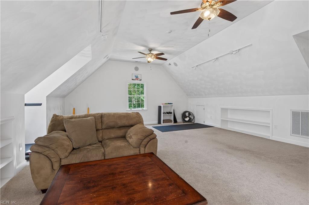 3404 W Landing DR