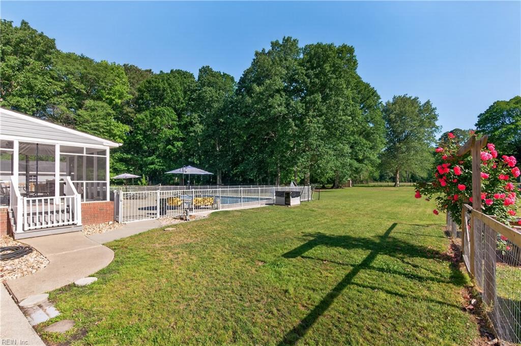 3404 W Landing DR
