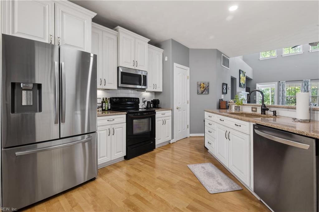5804 Woodstock PT