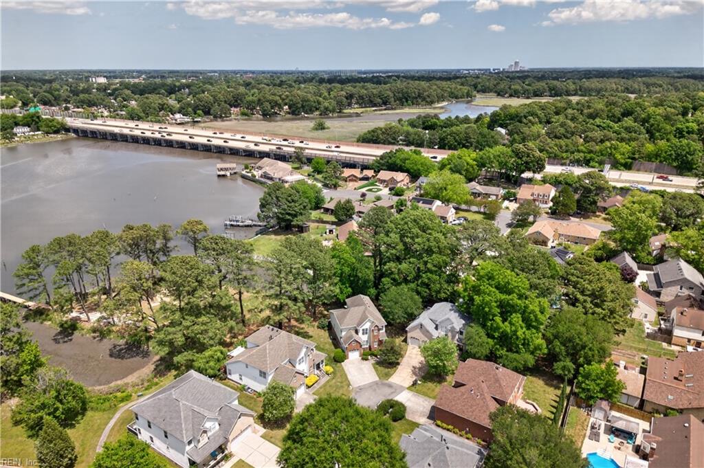5804 Woodstock PT