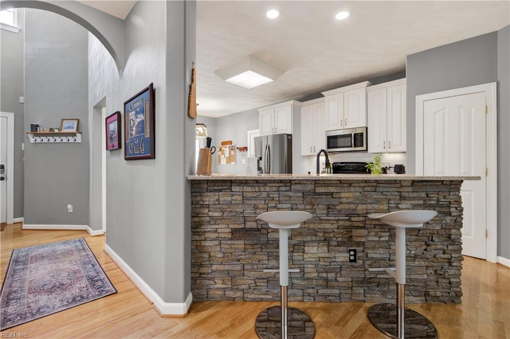 5804 Woodstock PT