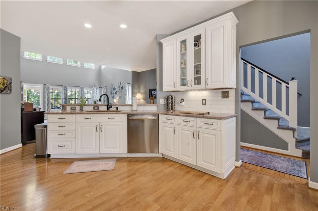 5804 Woodstock PT