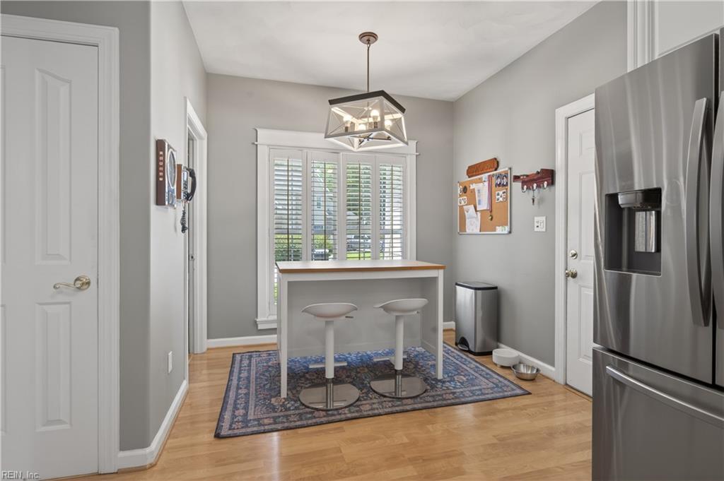 5804 Woodstock PT