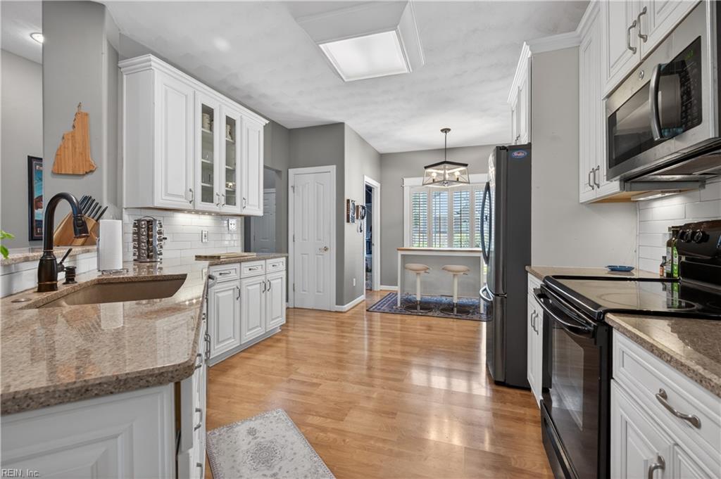 5804 Woodstock PT