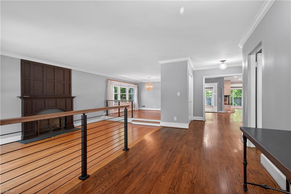 1444 W Princess Anne RD
