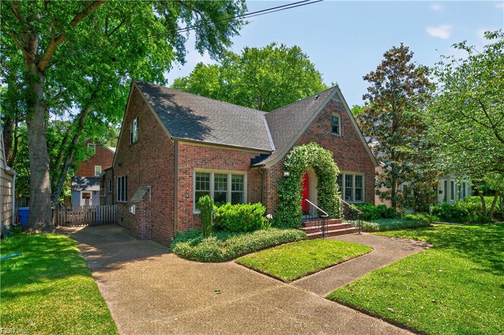 1444 W Princess Anne RD