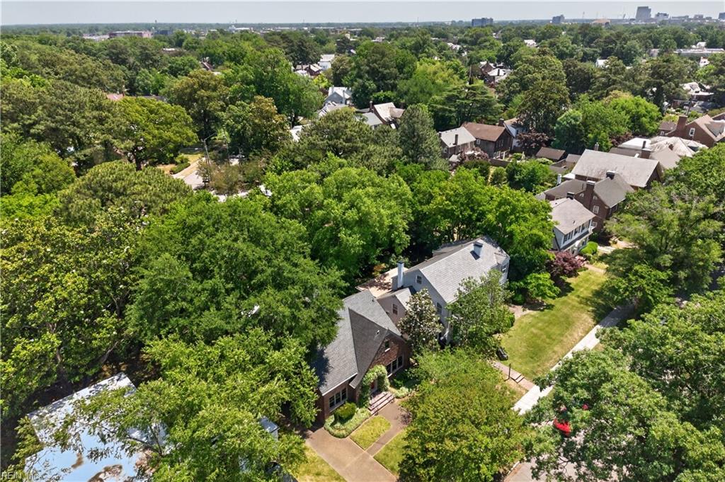 1444 W Princess Anne RD