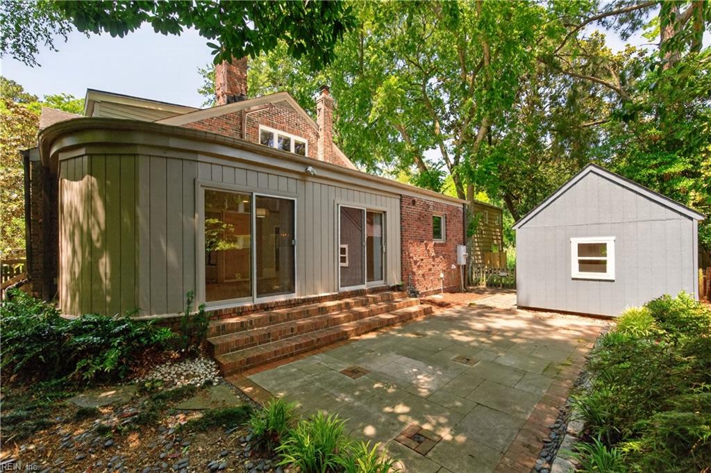 1444 W Princess Anne RD