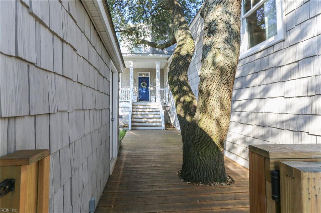 822 W Ocean View AVE