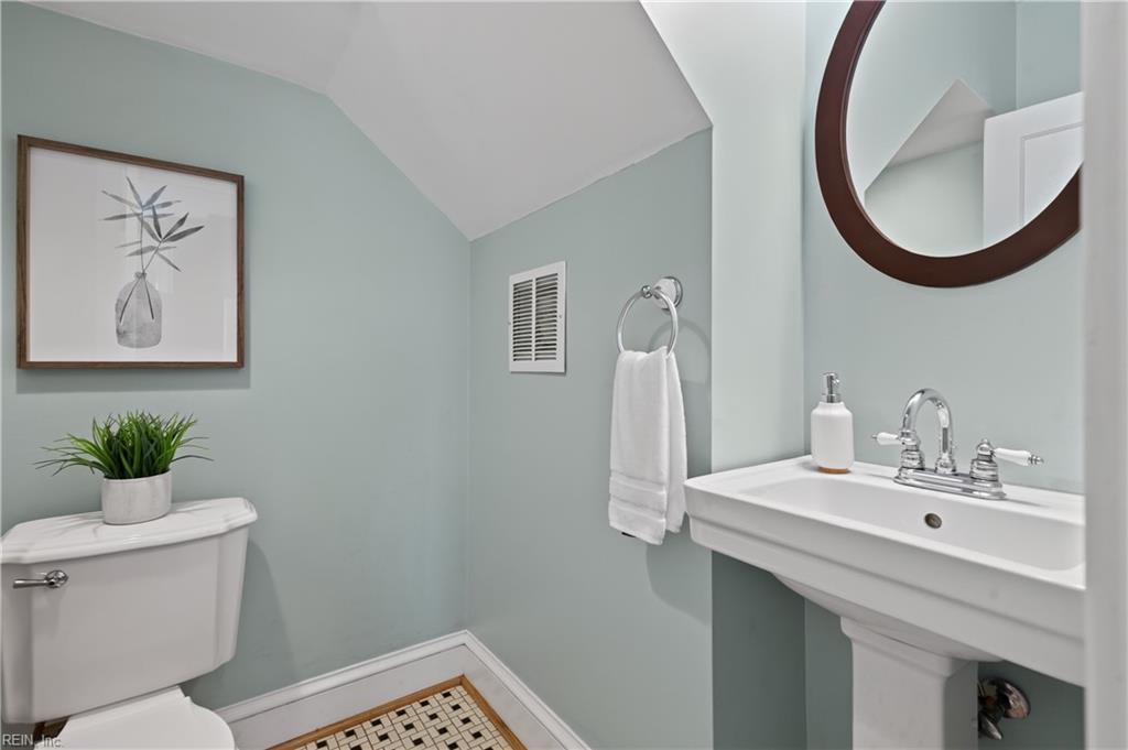 1346 Westmoreland AVE