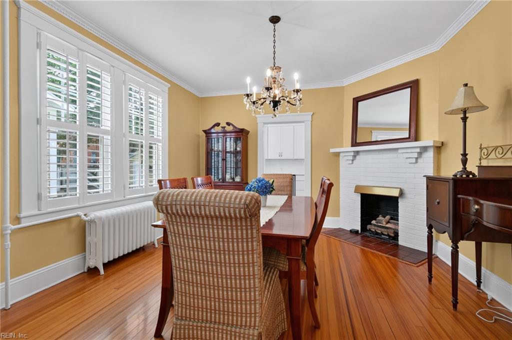 1130 Larchmont CRES