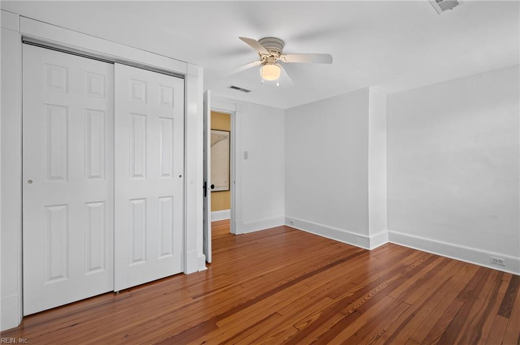 1130 Larchmont CRES