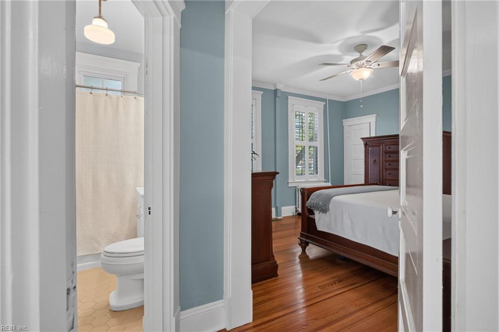 1130 Larchmont CRES