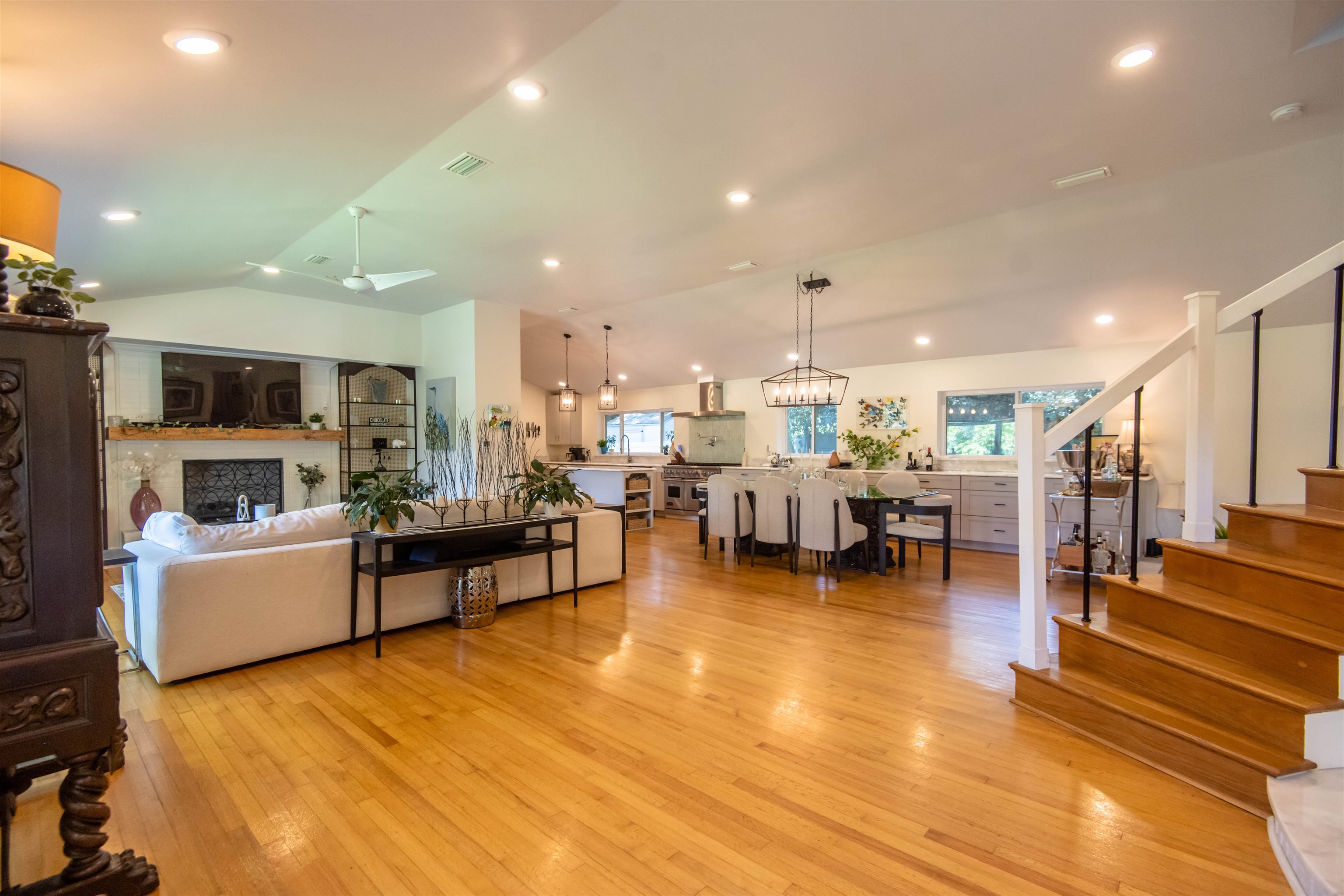 2500 HARRIMAN Circle