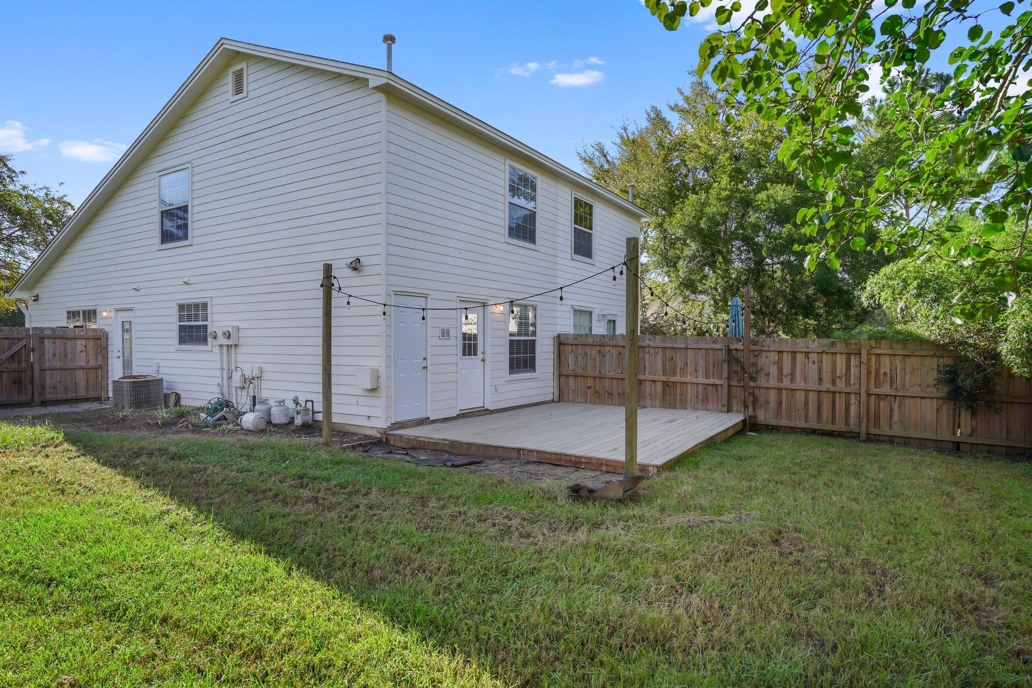 2431 Needle Palm Way