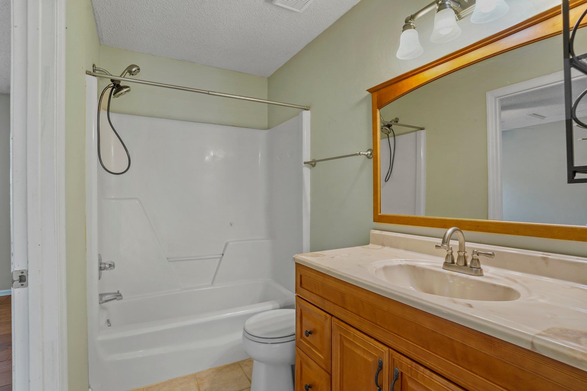 2431 Needle Palm Way