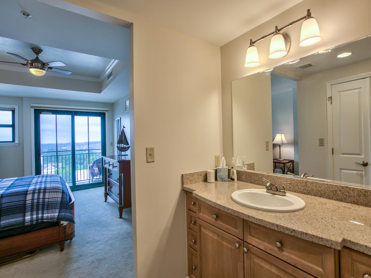 121 N MONROE Street Unit: 1103