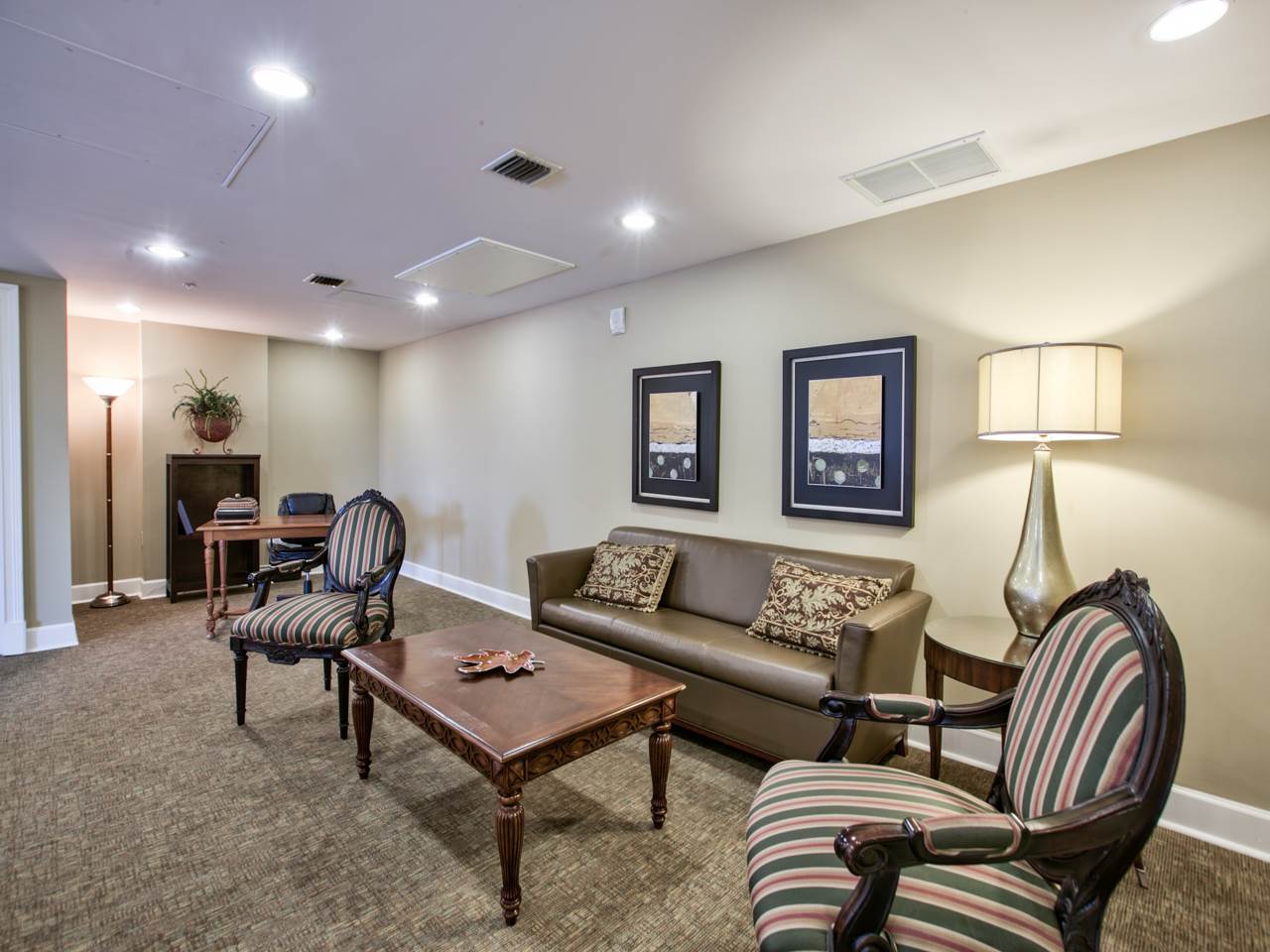 121 N MONROE Street Unit: 1103