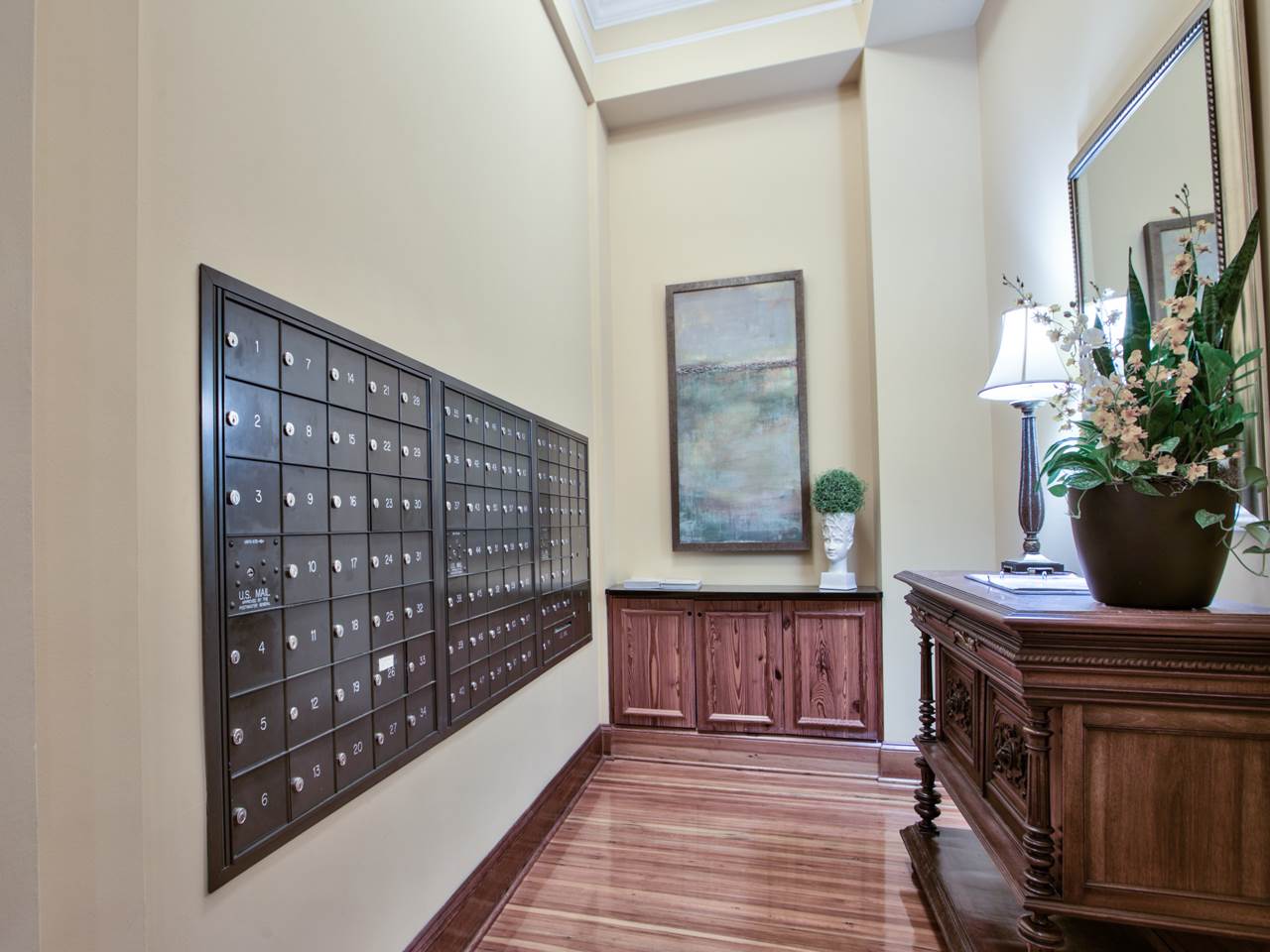 121 N MONROE Street Unit: 1103