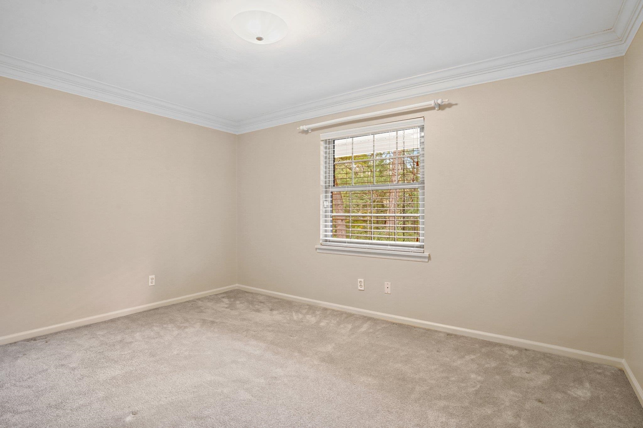 431 SHANTILLY Terrace