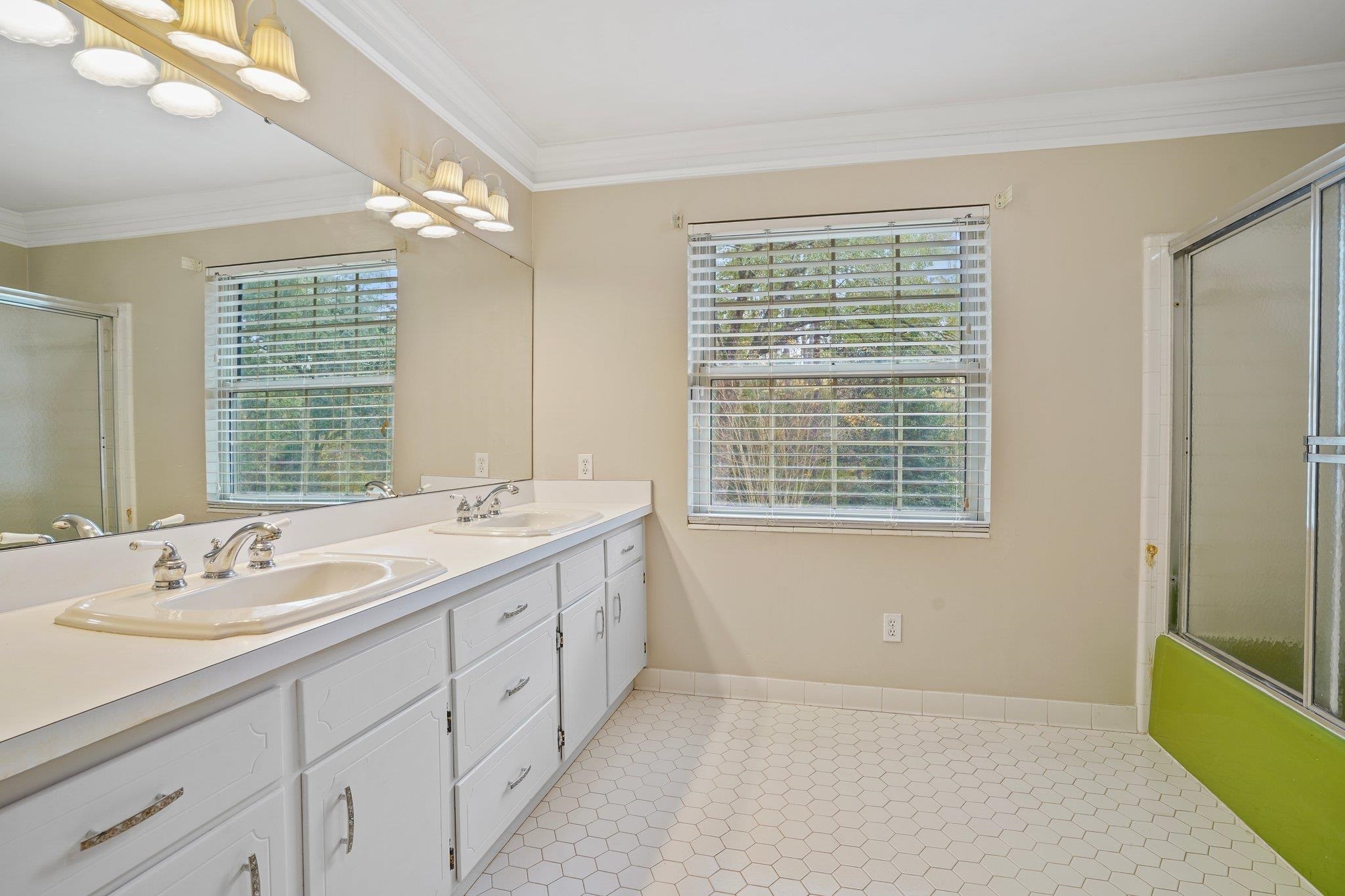 431 SHANTILLY Terrace