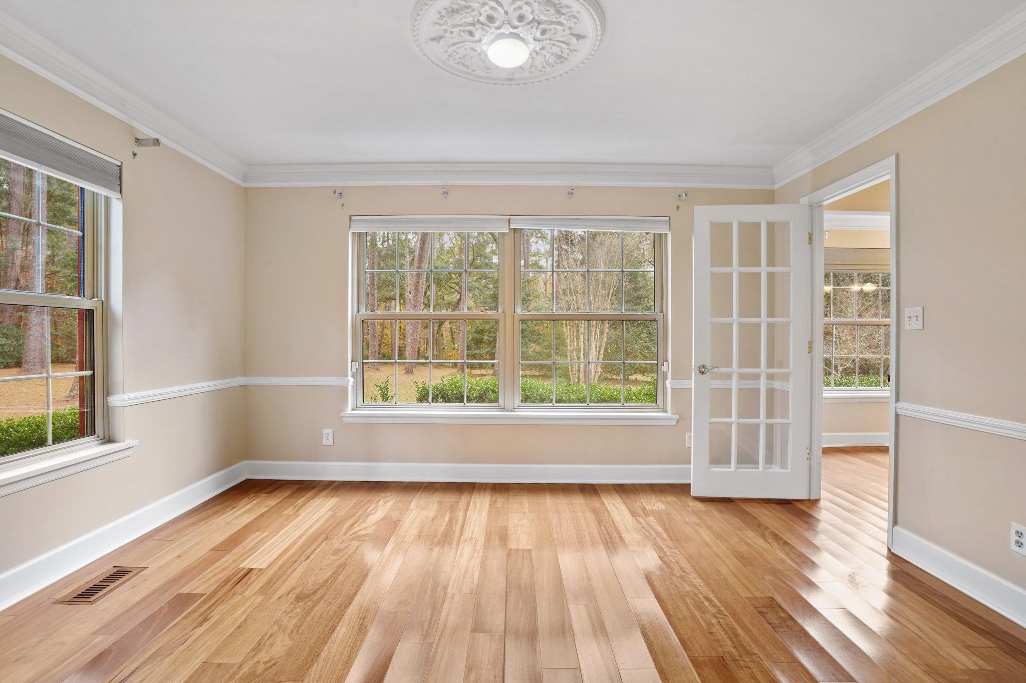 431 SHANTILLY Terrace