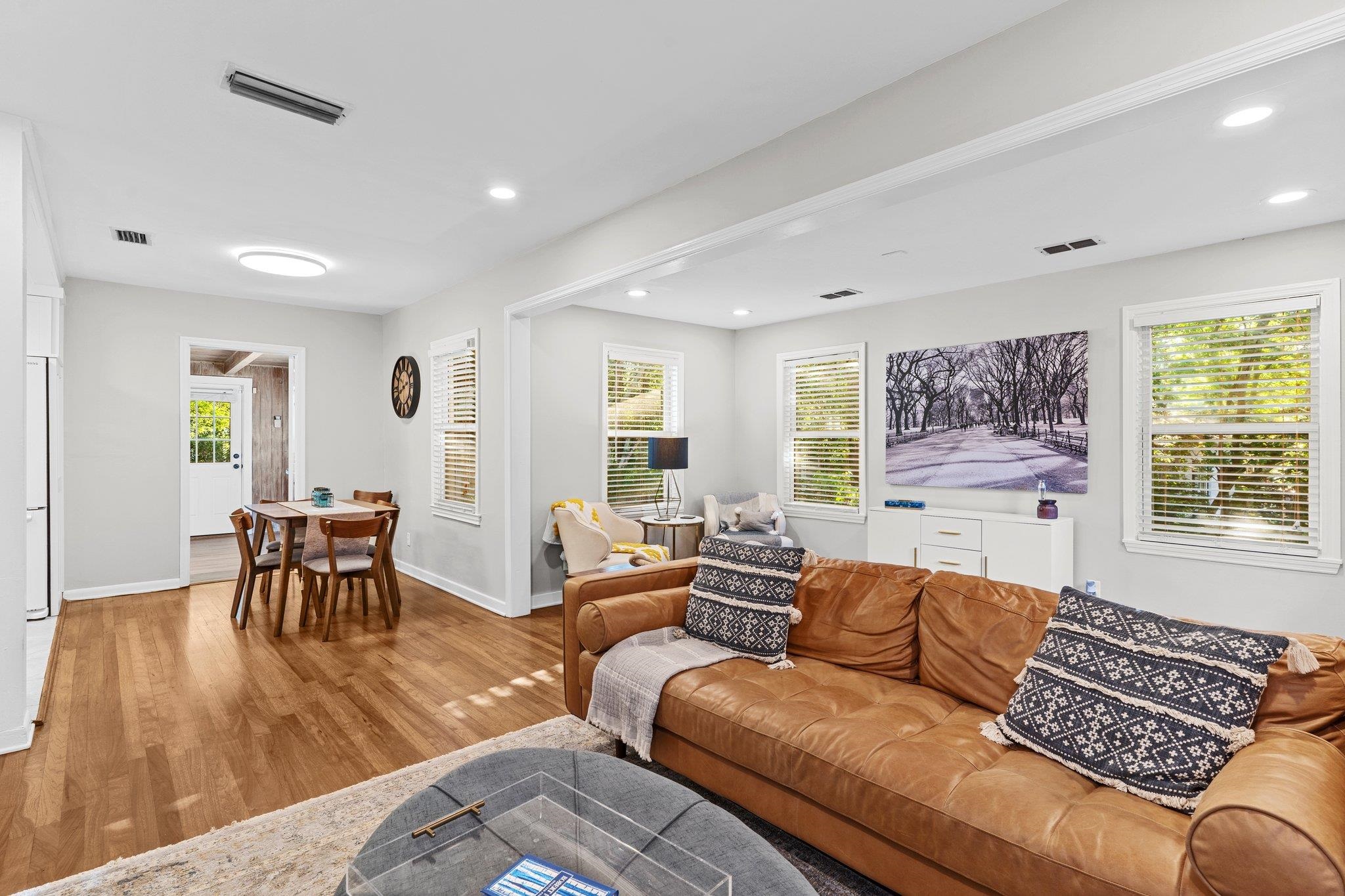 506 COLLINS Drive