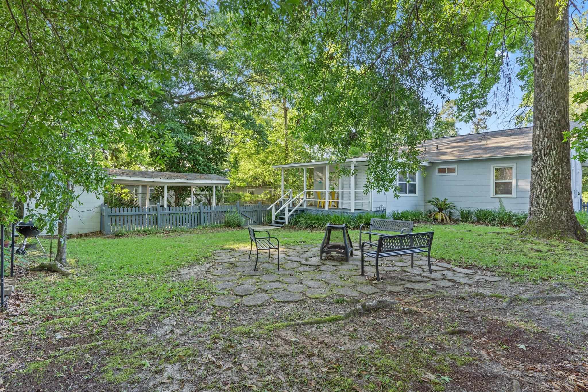 506 COLLINS Drive
