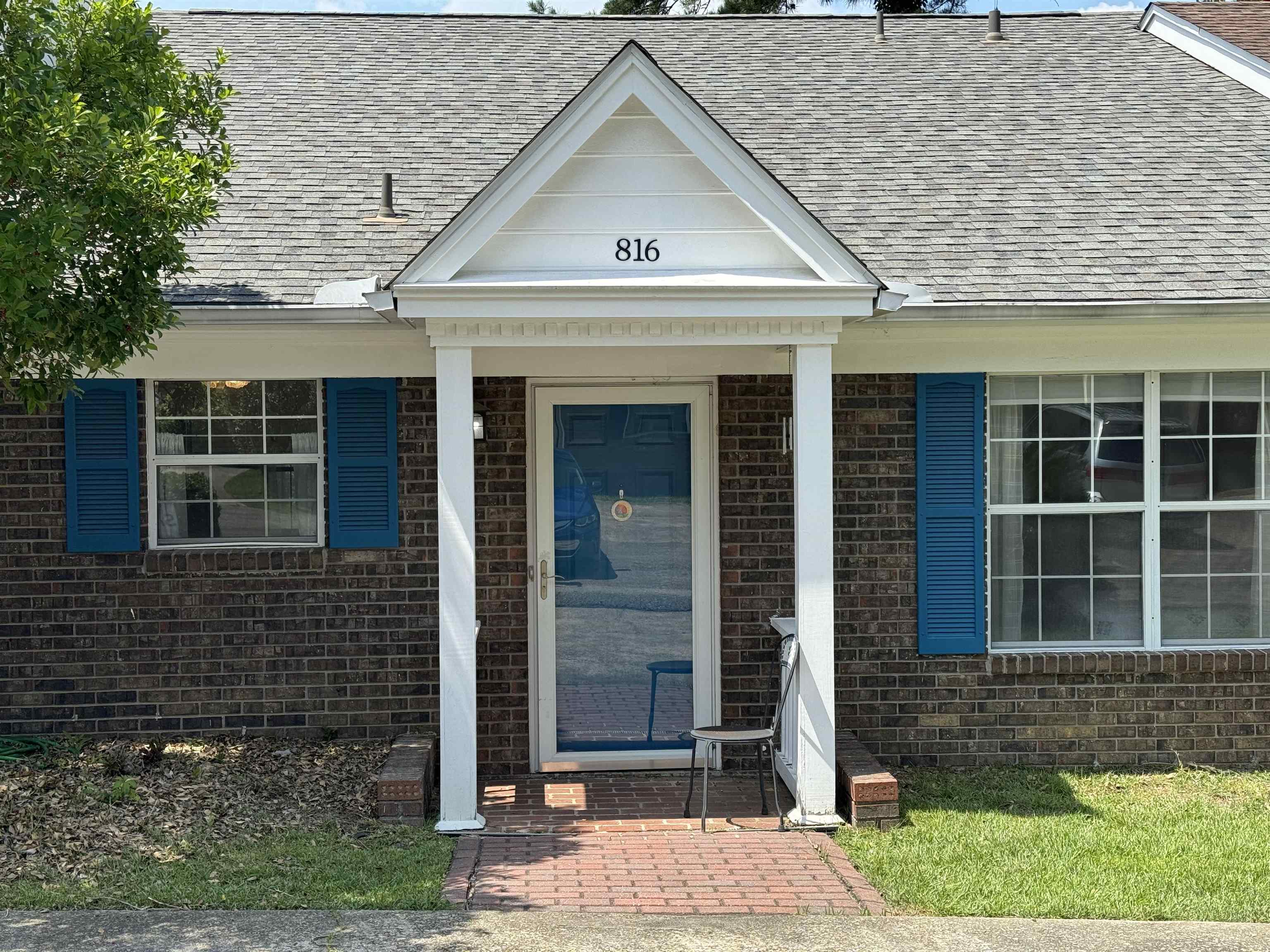 816 Jamestown Court