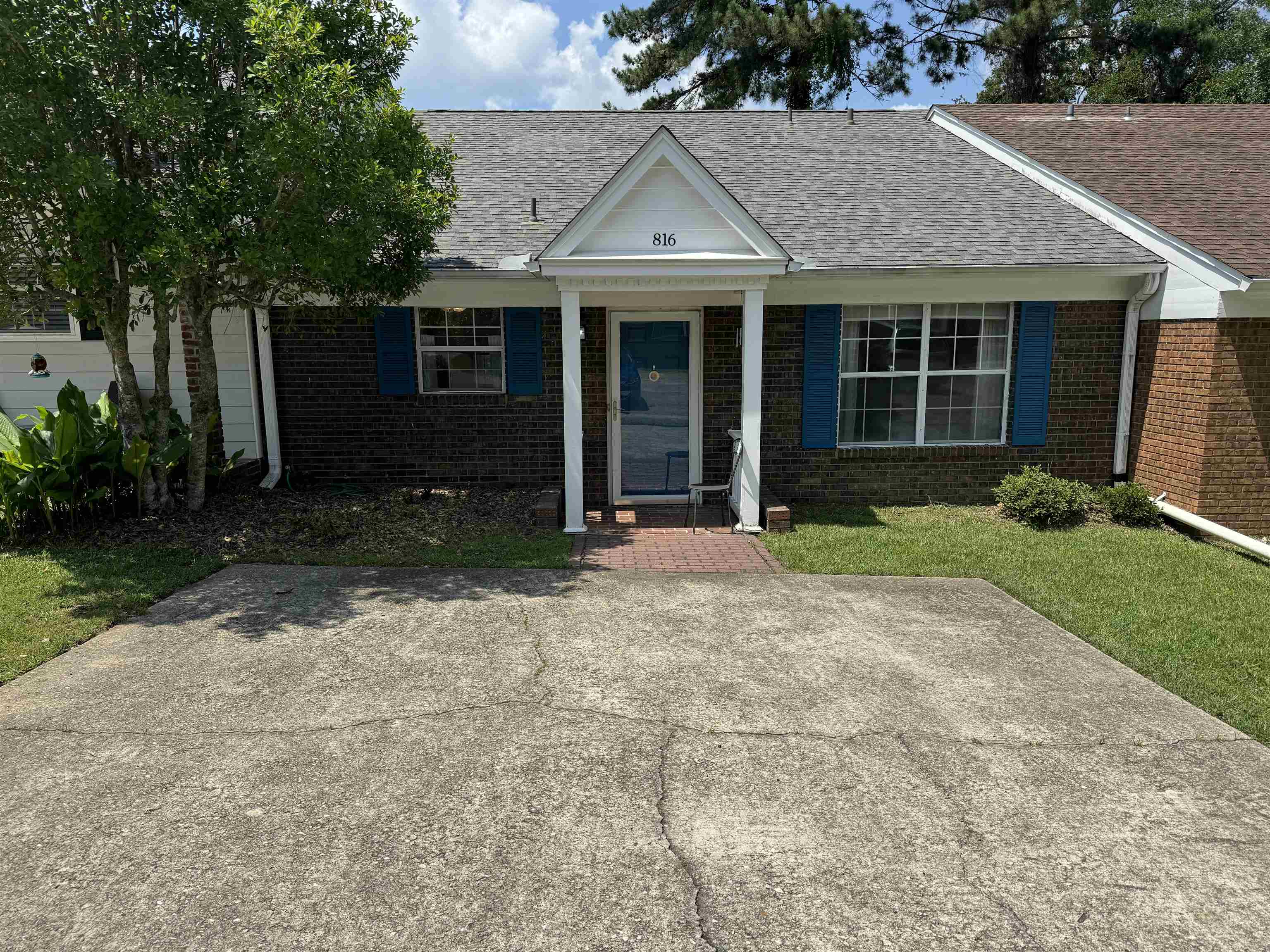 816 Jamestown Court