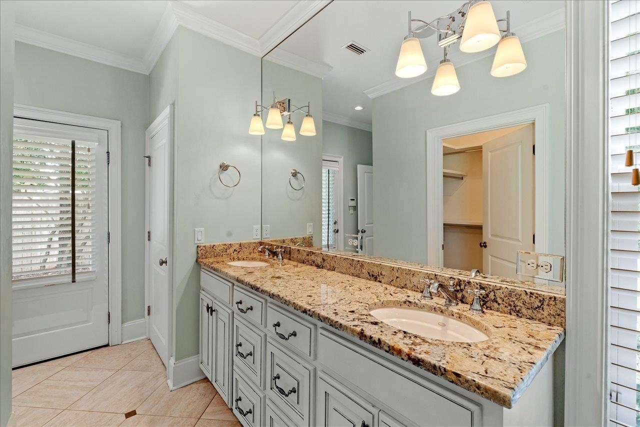 2003 E Randolph Circle