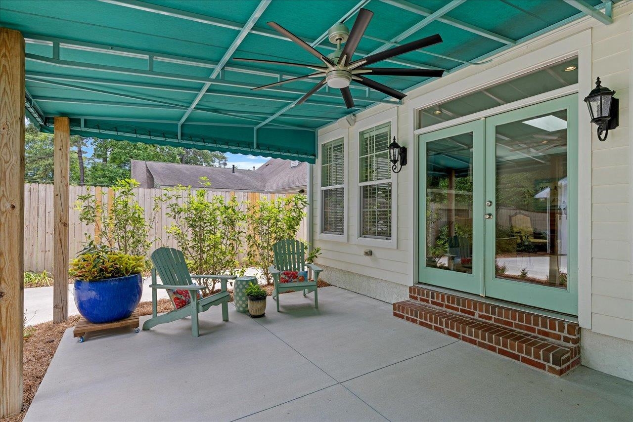 2003 E Randolph Circle