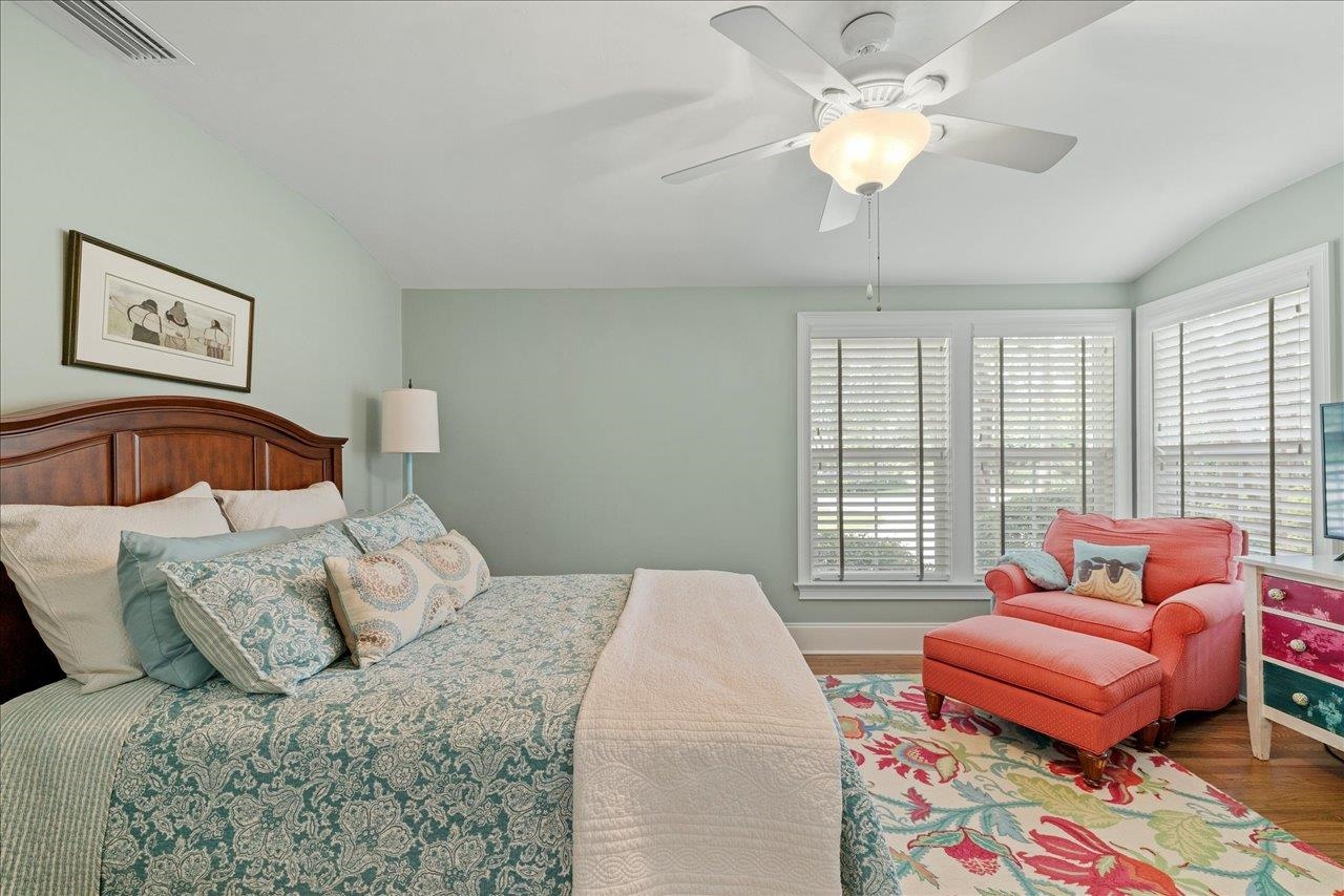 2003 E Randolph Circle