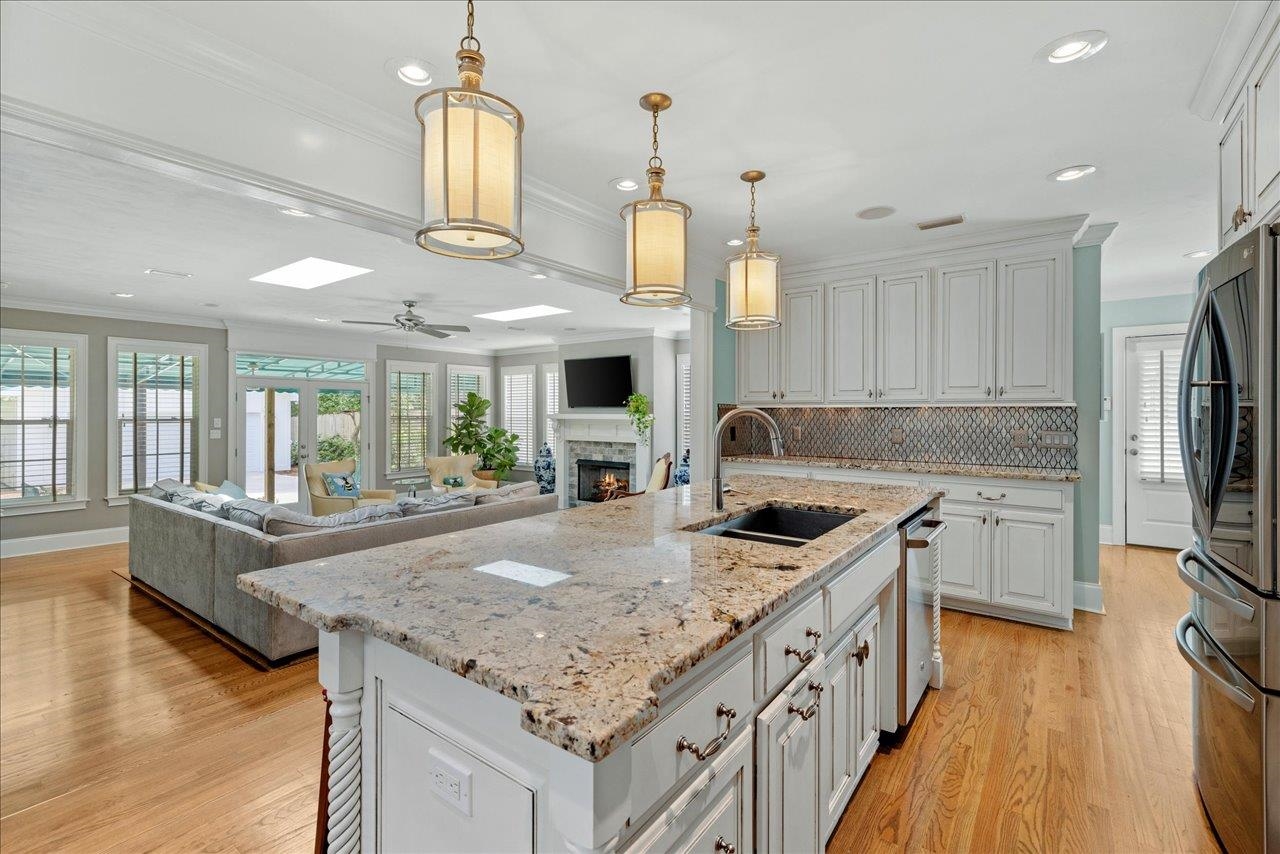 2003 E Randolph Circle