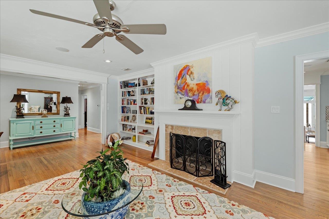 2003 E Randolph Circle