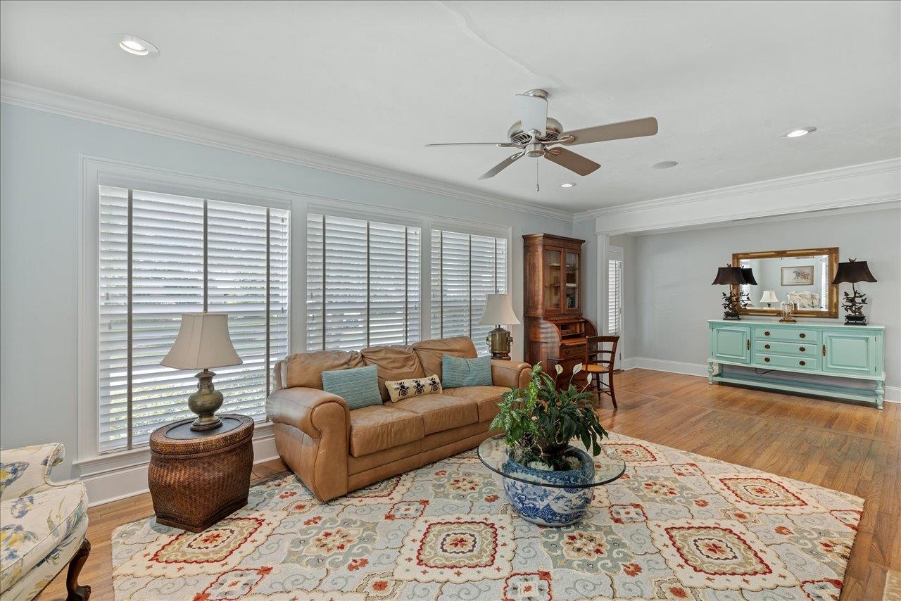 2003 E Randolph Circle