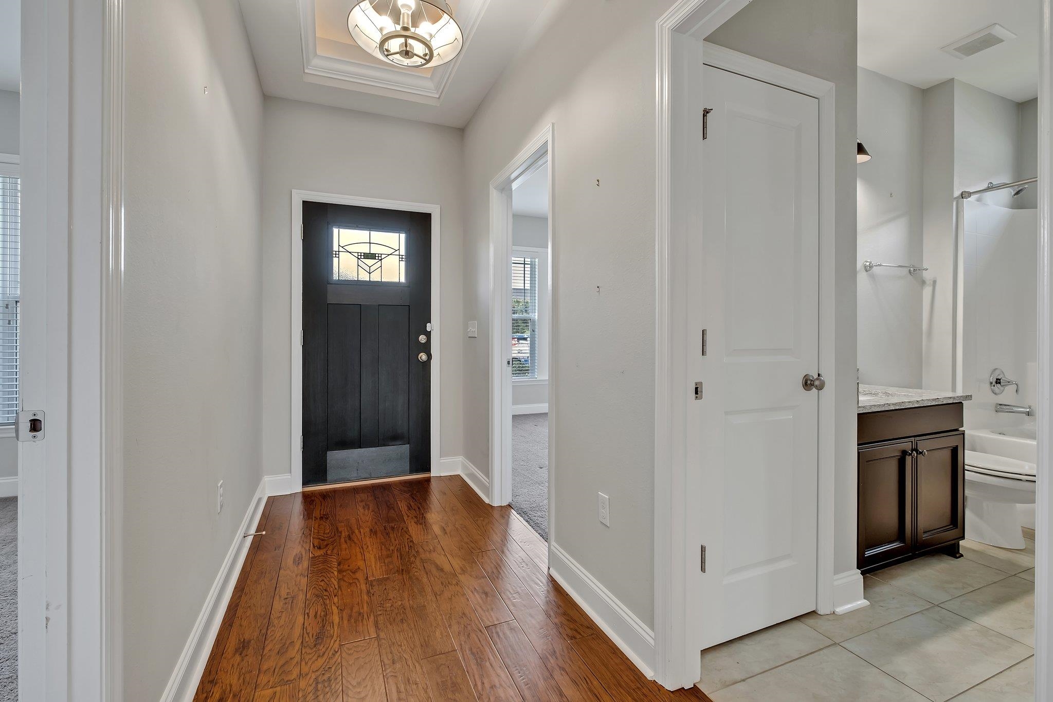 2529 E Orange Avenue