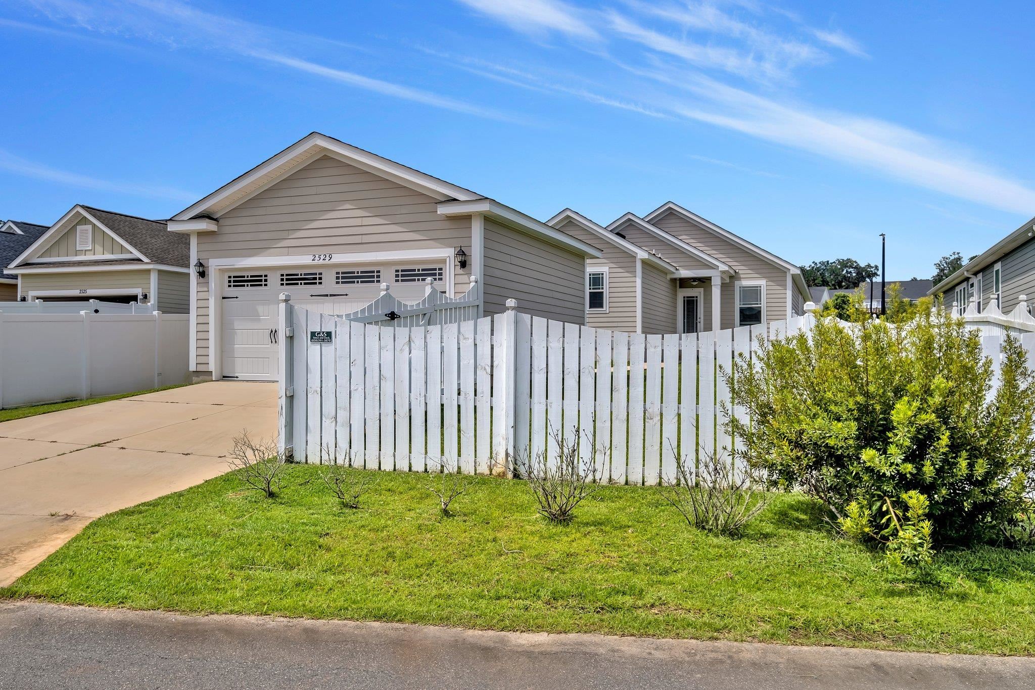 2529 E Orange Avenue