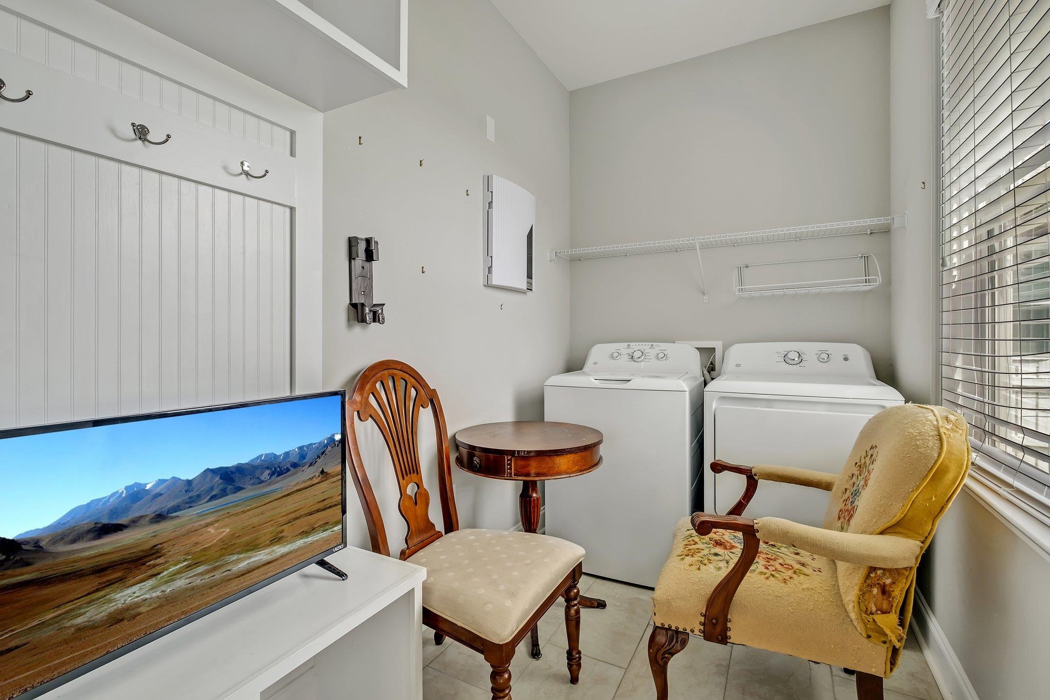 2529 E Orange Avenue