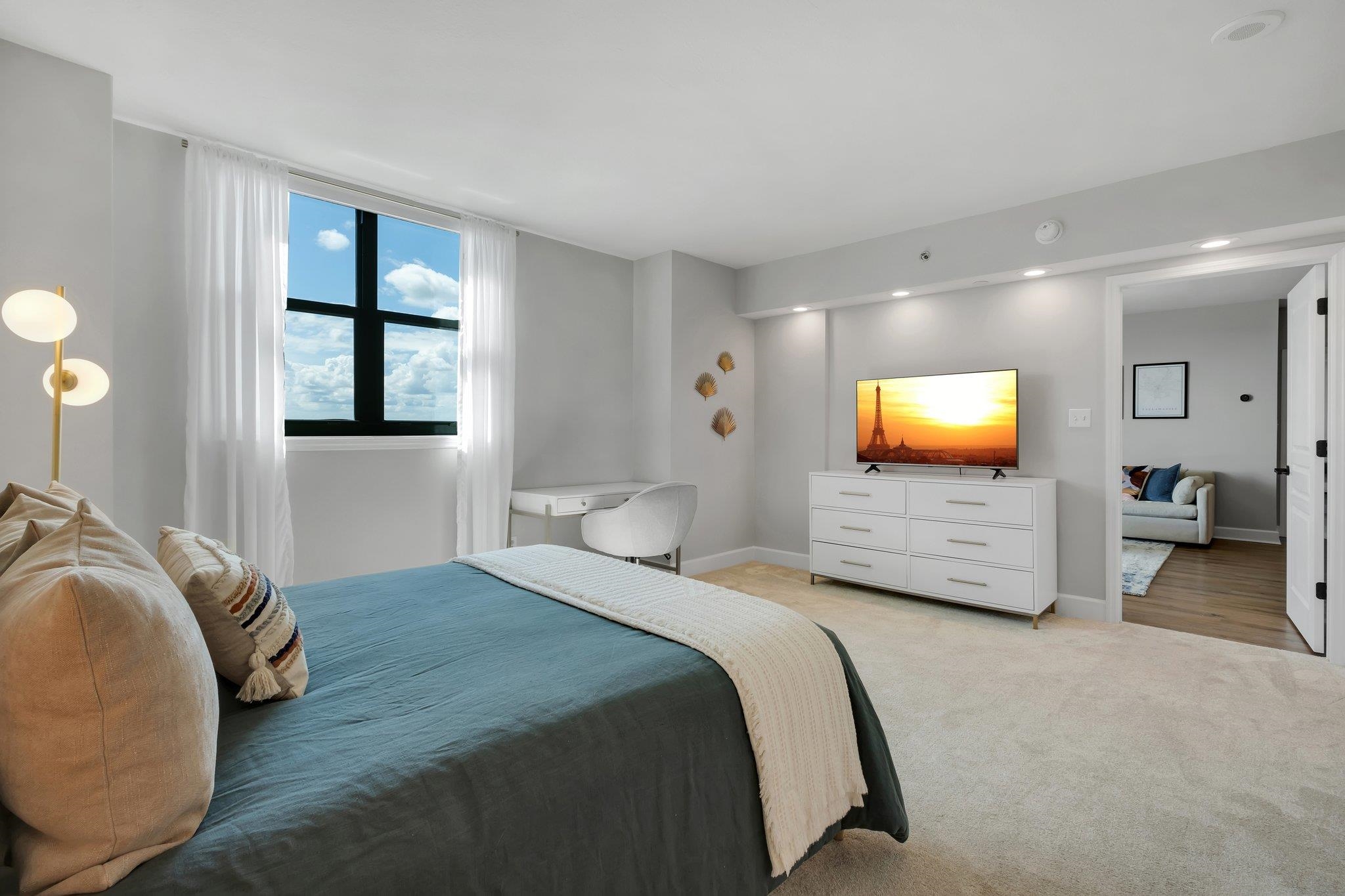 300 S DUVAL Street Unit: 1211