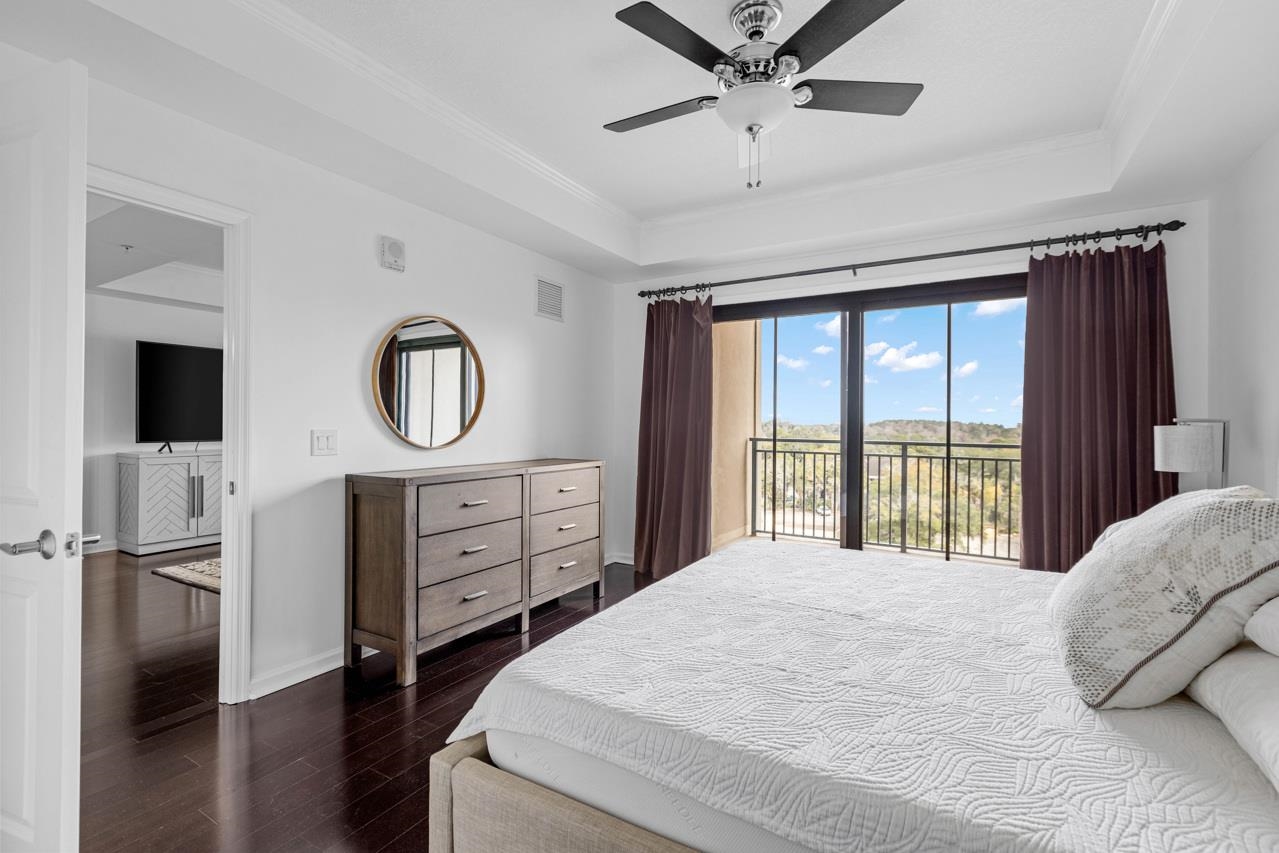 121 N Monroe Street Unit: 7008