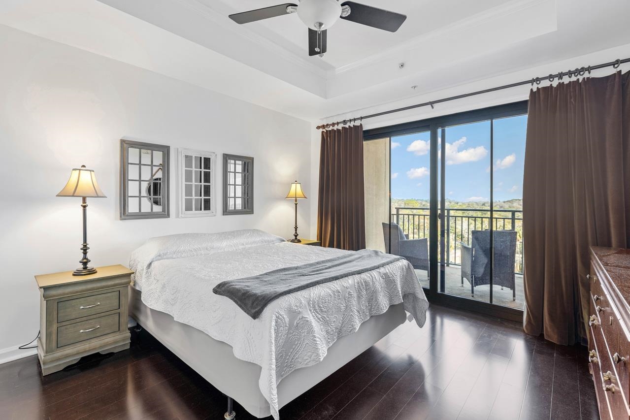 121 N Monroe Street Unit: 7008