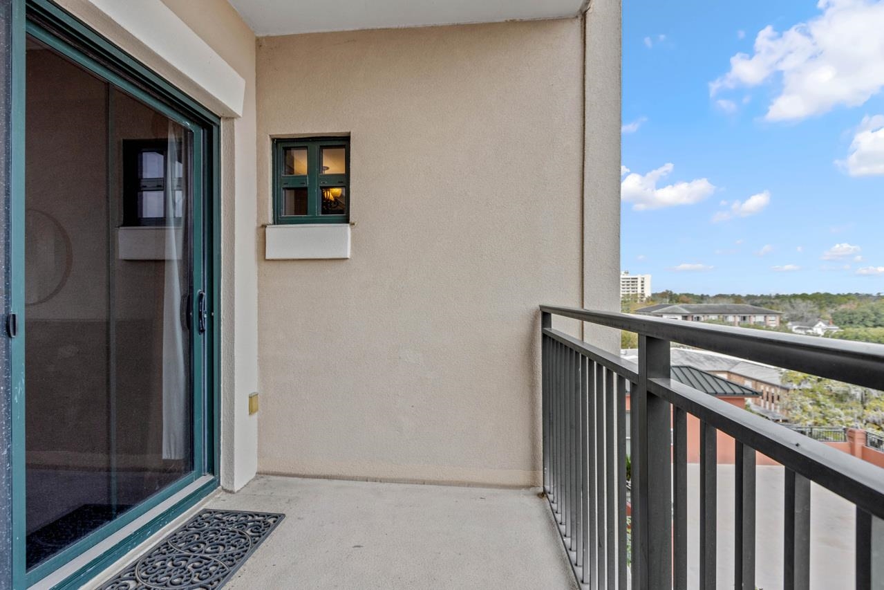 121 N Monroe Street Unit: 7008