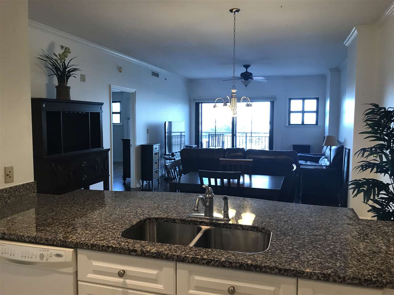 121 N MONROE Street Unit: 7003